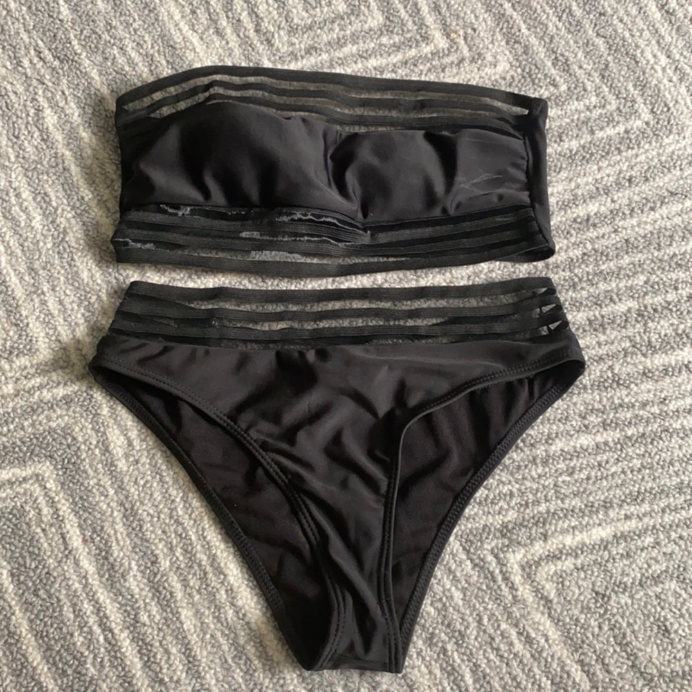 Black bikini